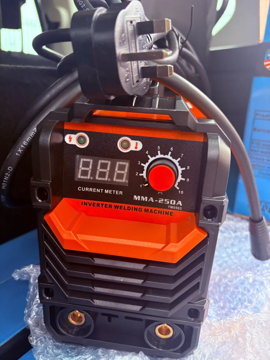 New DC Inverter MMA-250A Welder 220v - Image 4