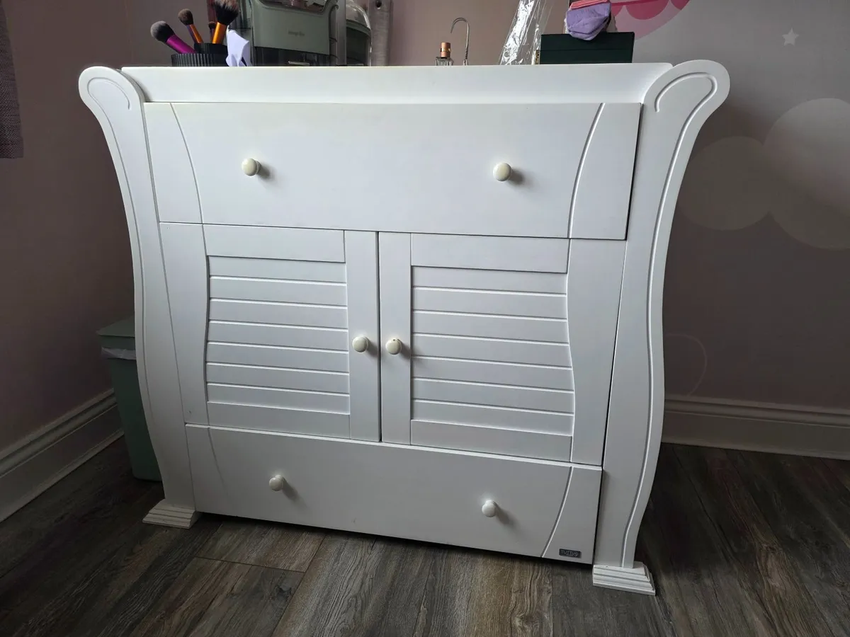 Tutti Bambini Marie baby changing unit