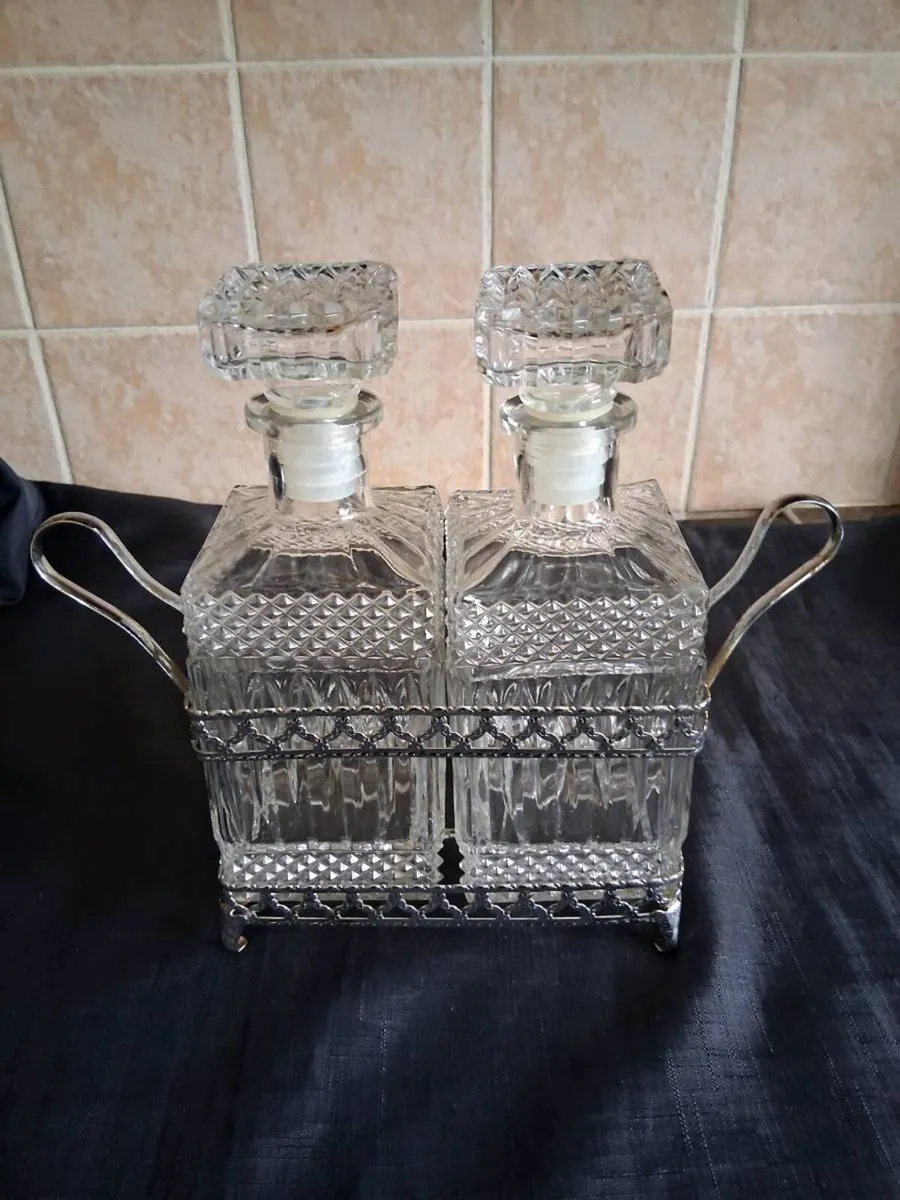 Crystal Glass Decanter Set - Image 1