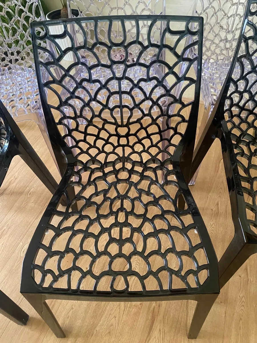 8 Dining Chairs - Image 3
