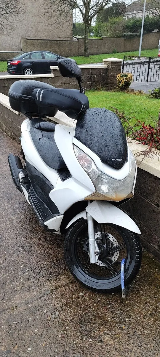 Honda PCX 125cc 2011 - Image 2