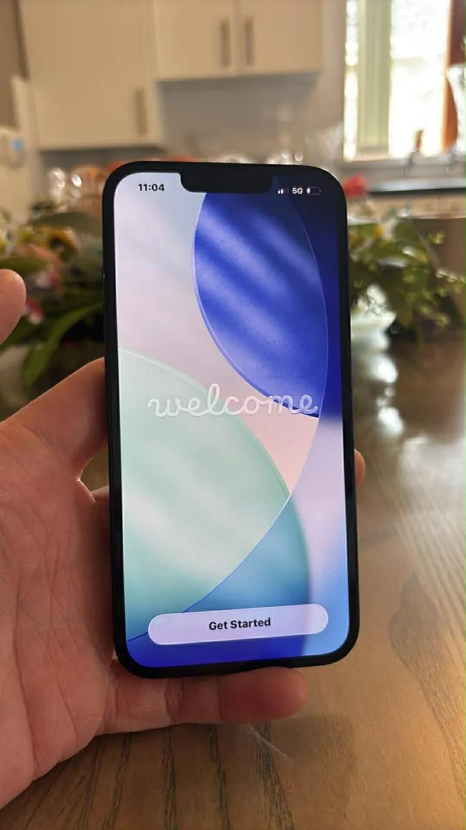 iPhone 14 128GB sim free mint condition - Image 3