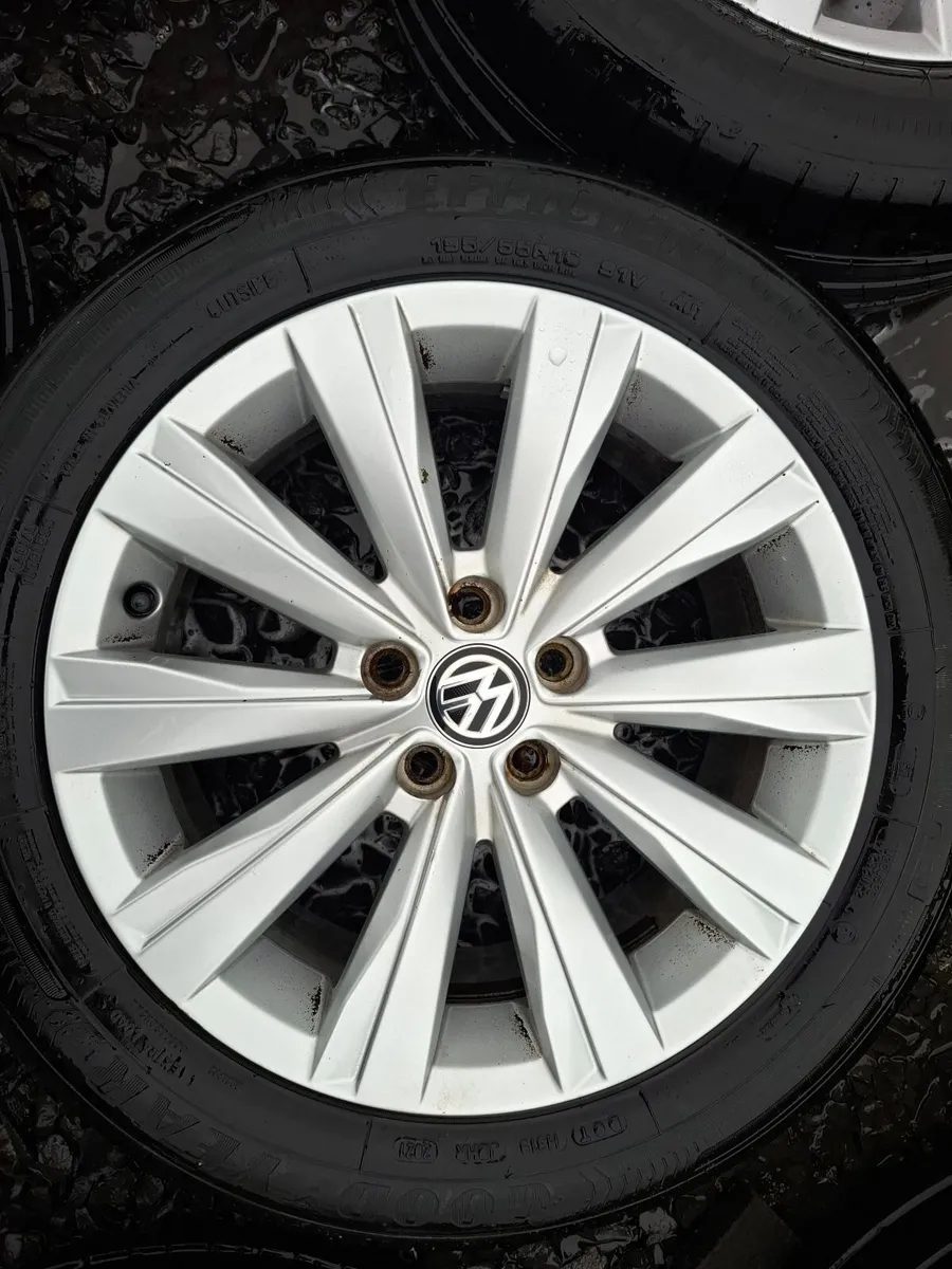 16" Genuine Vw Polo Alloys with tyres - Image 2