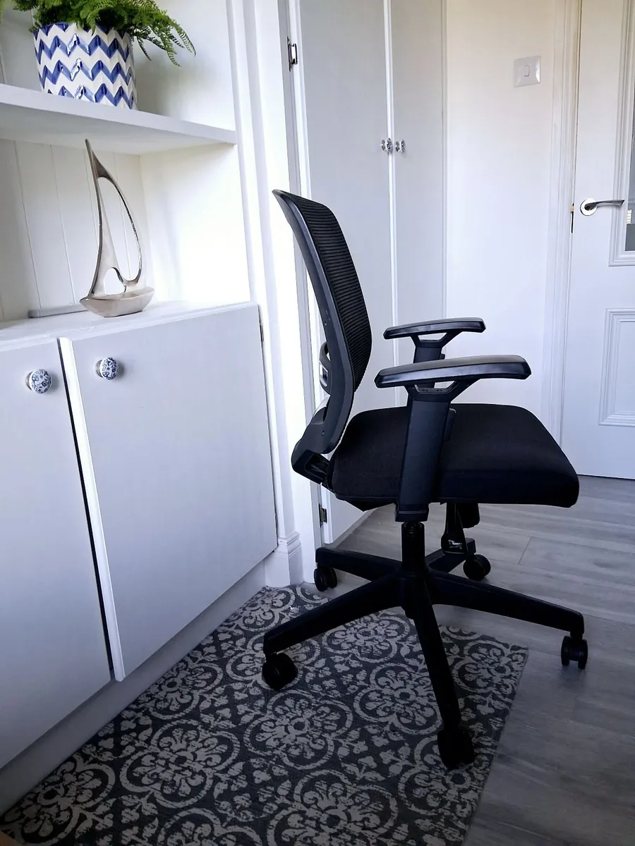 Ergonomic Office Chair - Image 3