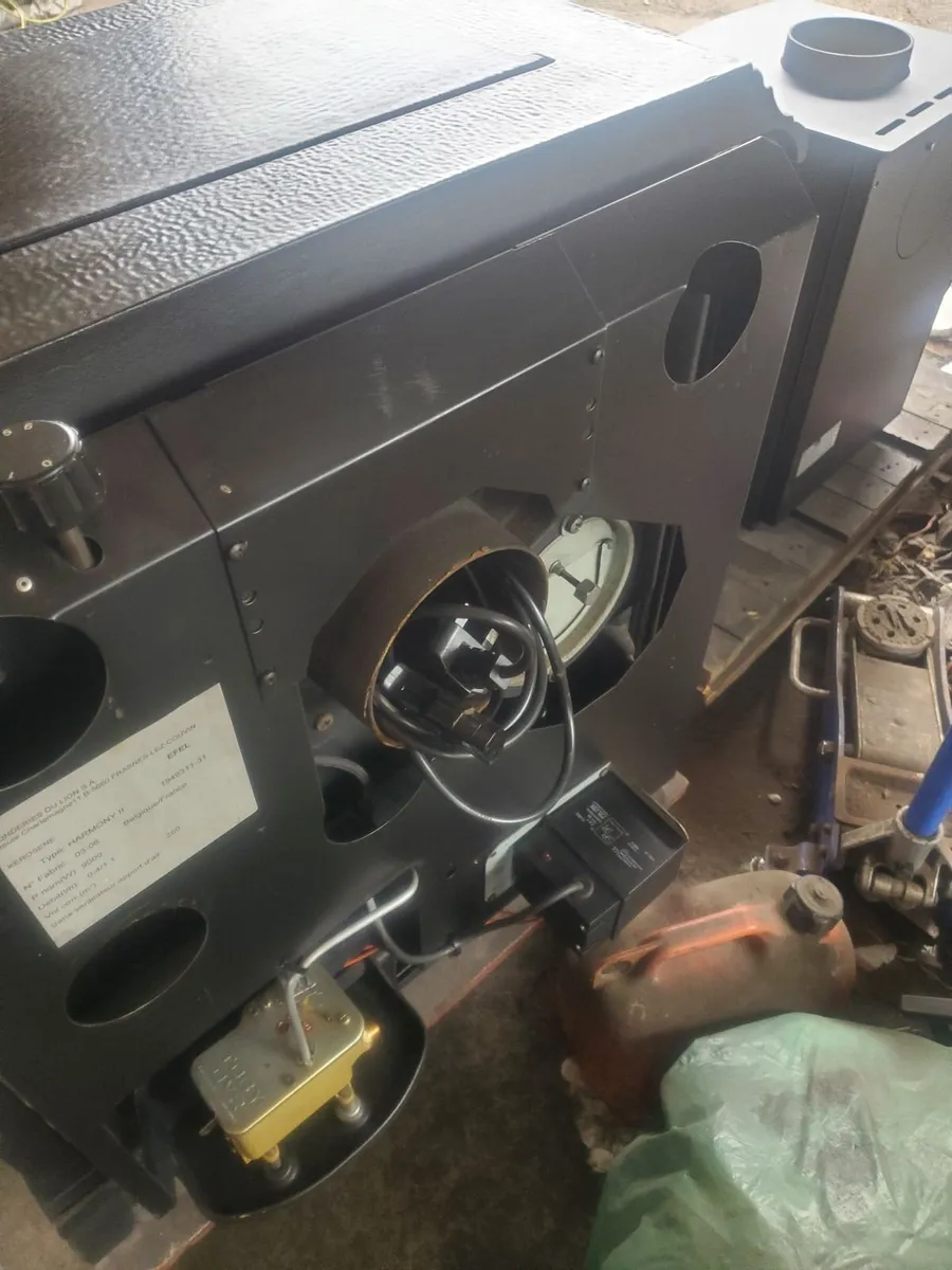 WANTED FOR CASH OIL STOVES for repair - Image 1