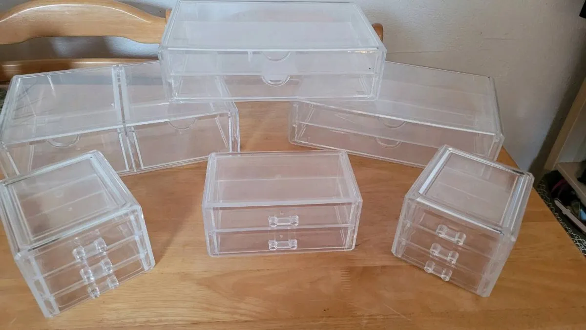 Cosmetic or small tools clear organiser boxes. - Image 1