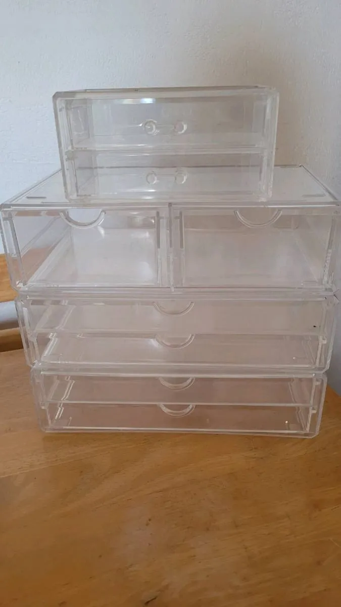 Cosmetic or small tools clear organiser boxes. - Image 3