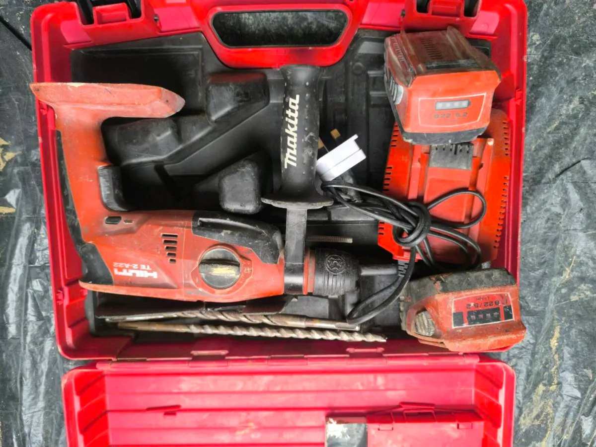 Hilti SDS drill Te 2 a22
2 batteries 5.2aH - Image 4