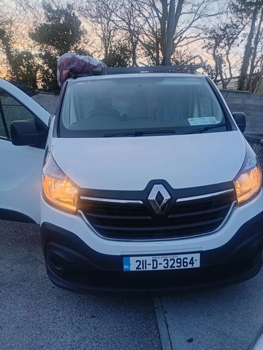 211 Renault Traffic LWB - Image 1