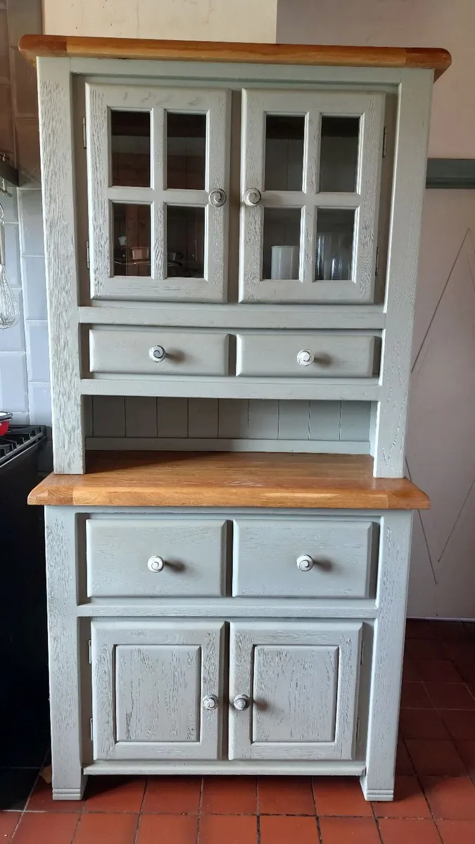 Dresser - Image 1
