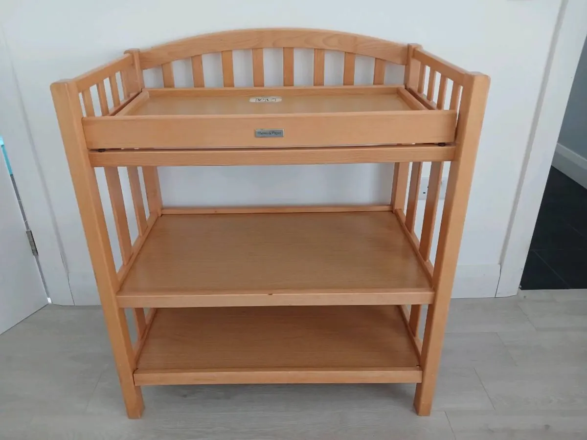 Mamas and papas changing table - Image 2