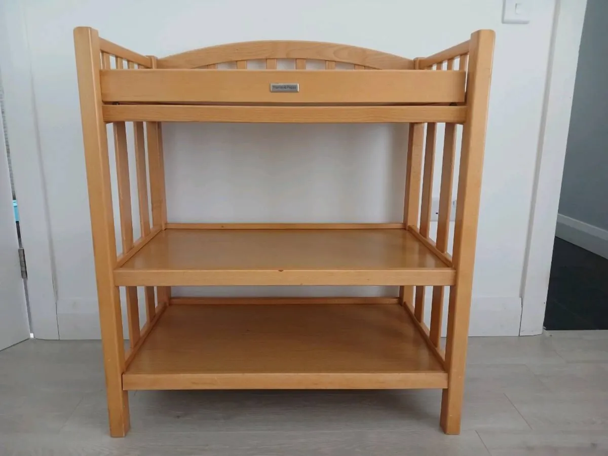 Mamas and papas changing table - Image 3