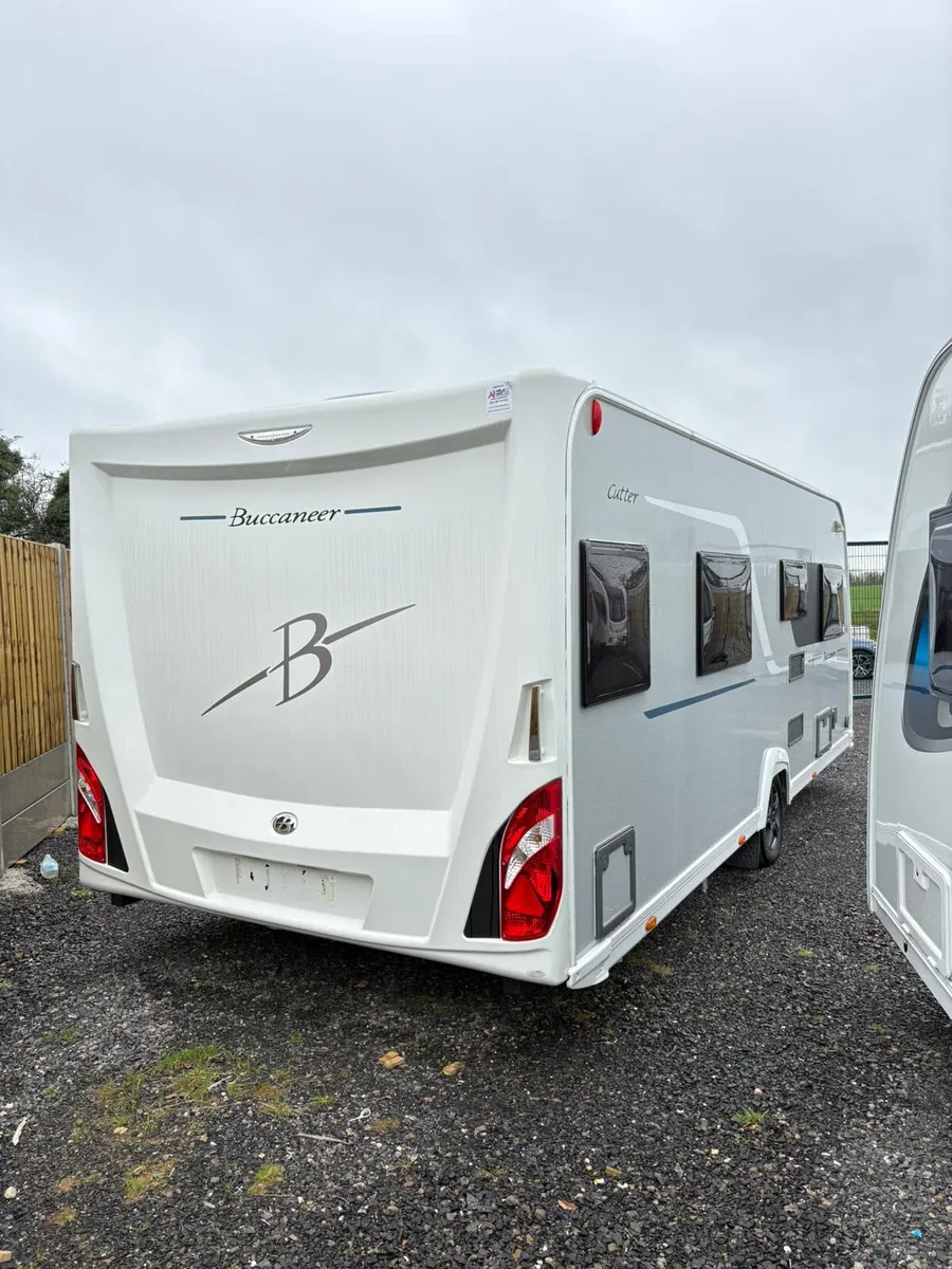 RARE Buccaneer 4 Berth Fixed Island Bed Caravan - Image 3