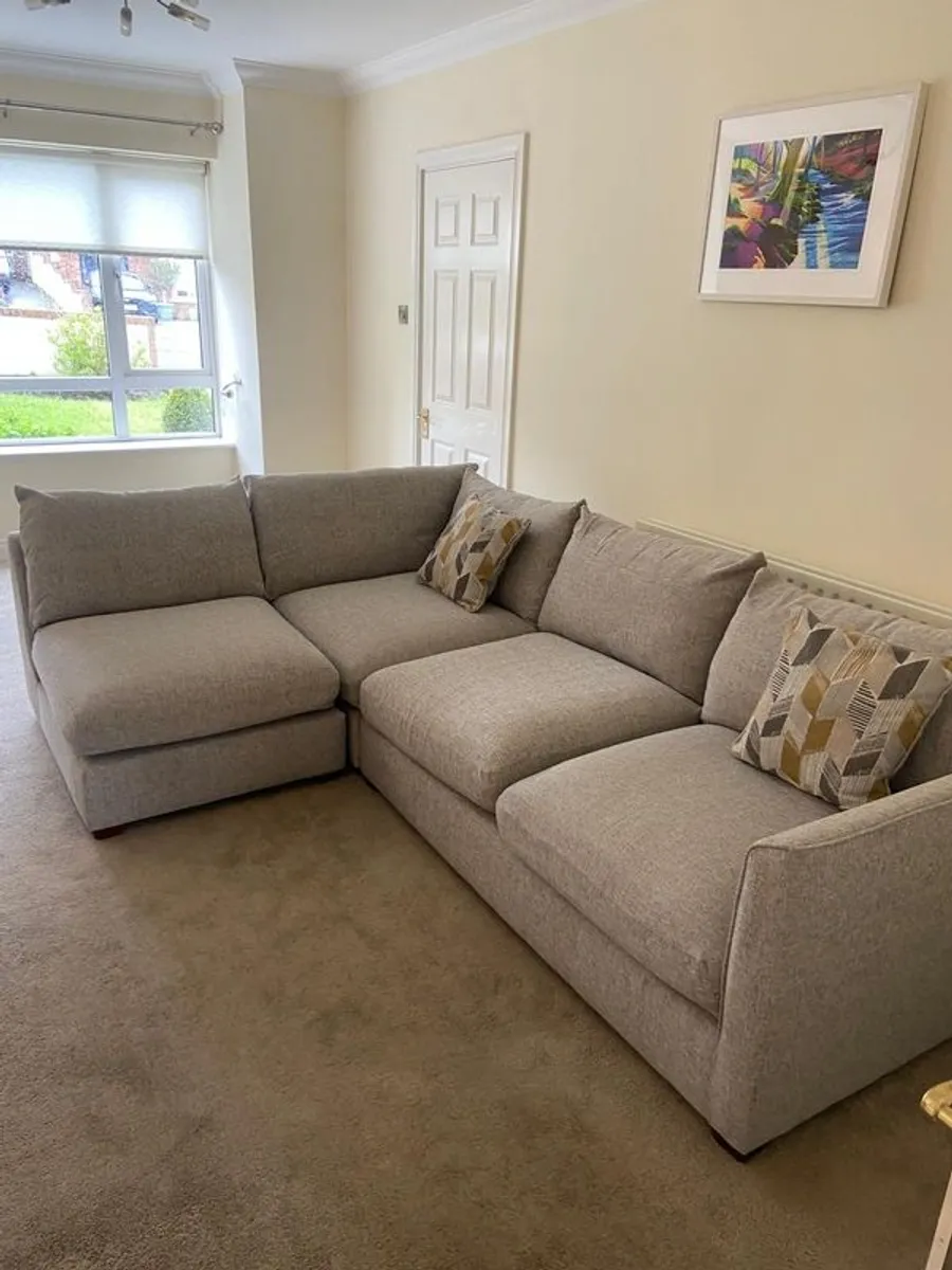 Grey corner sofa - Image 4