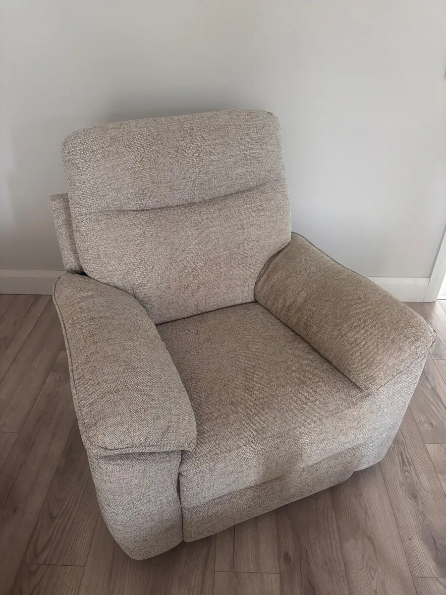3 piece suite manual reclining - Image 2