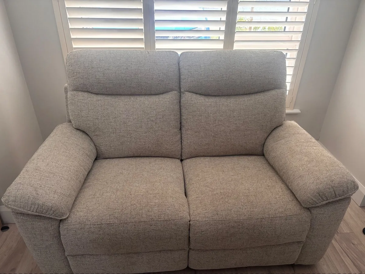 3 piece suite manual reclining - Image 4