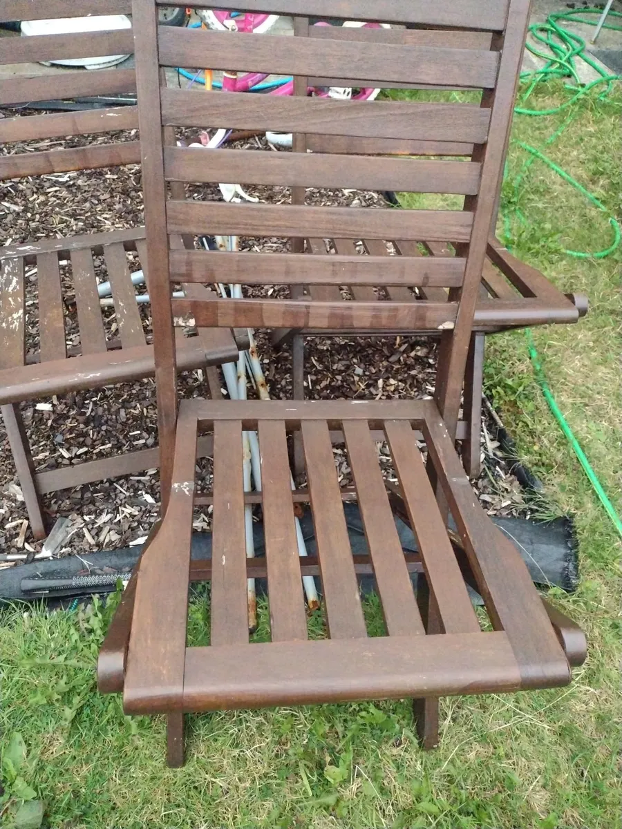 Wooden foldup garden/patio chairs - Image 3