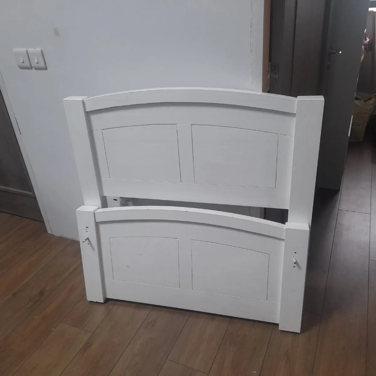 Bed frames, bed bases and a locker - Image 3