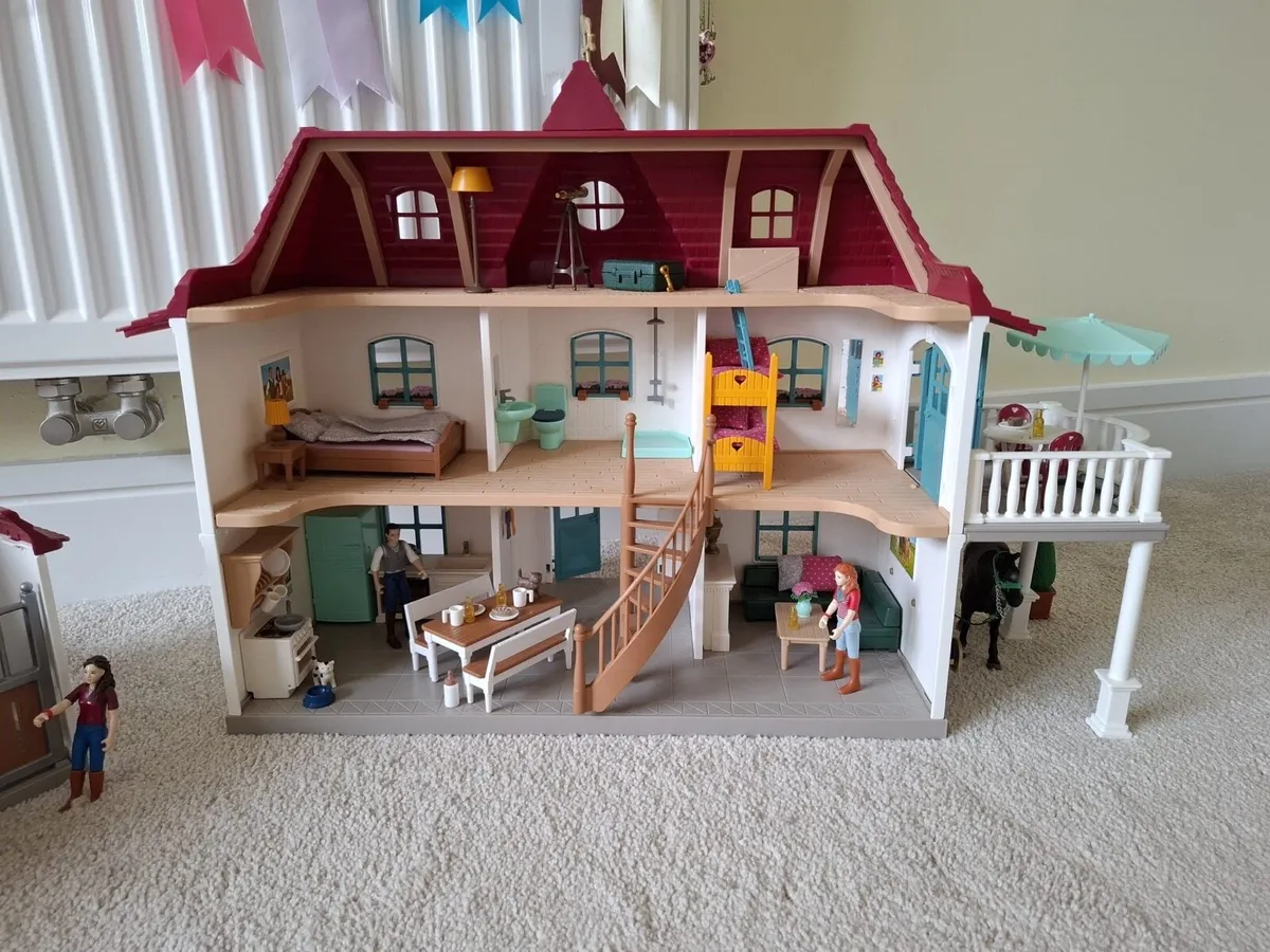 Schleich house and stable - Image 3