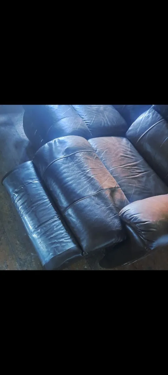 2 seater recliner - Image 2