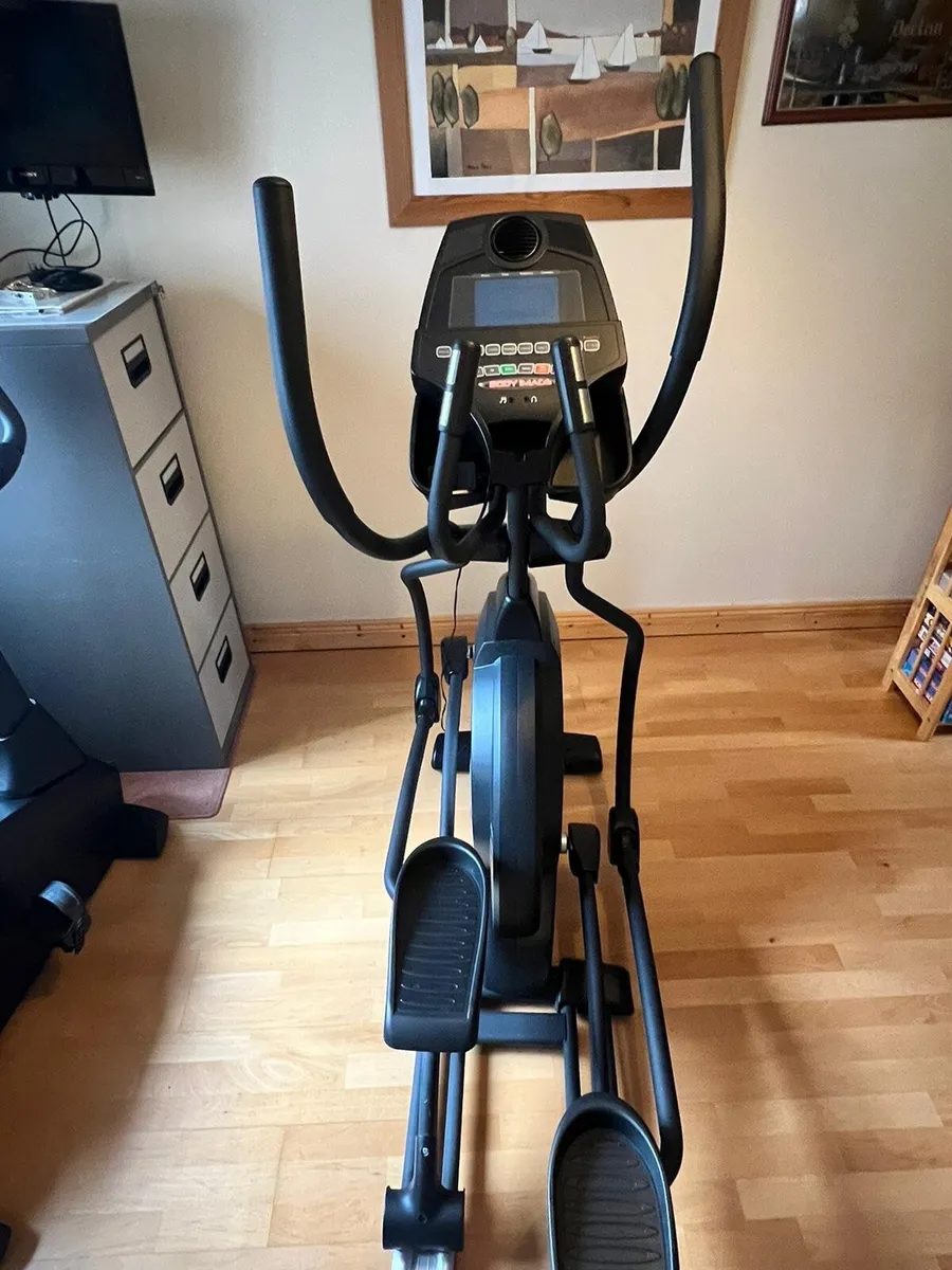 Cross Trainer - Image 1