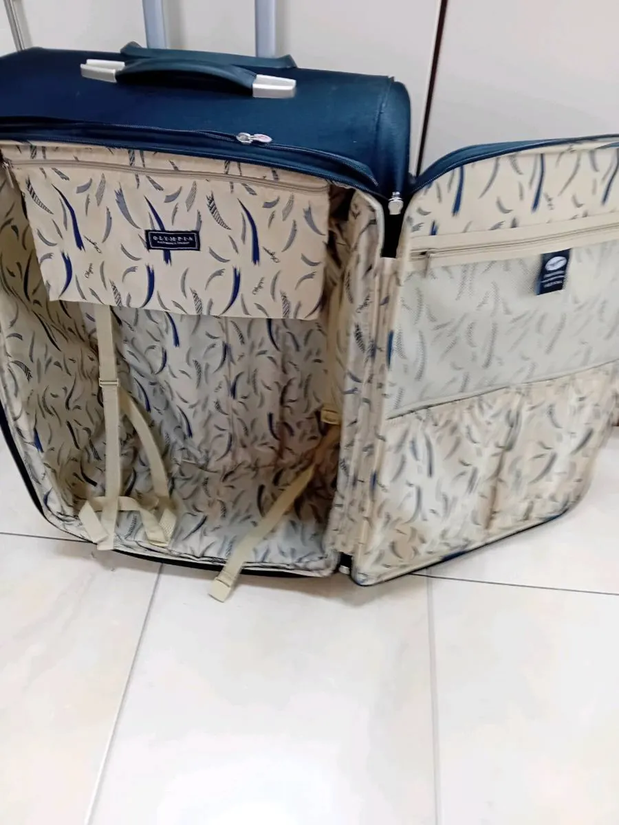 EXTRA LARGE SUITCASE. 2 WHEELS - Image 2