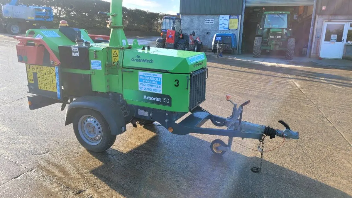 Shredder/ Wood Chipper - Image 1