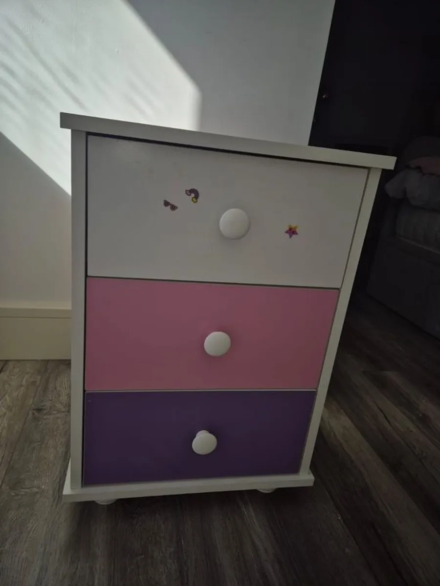 Childrens Bedroom Furniture - Image 2