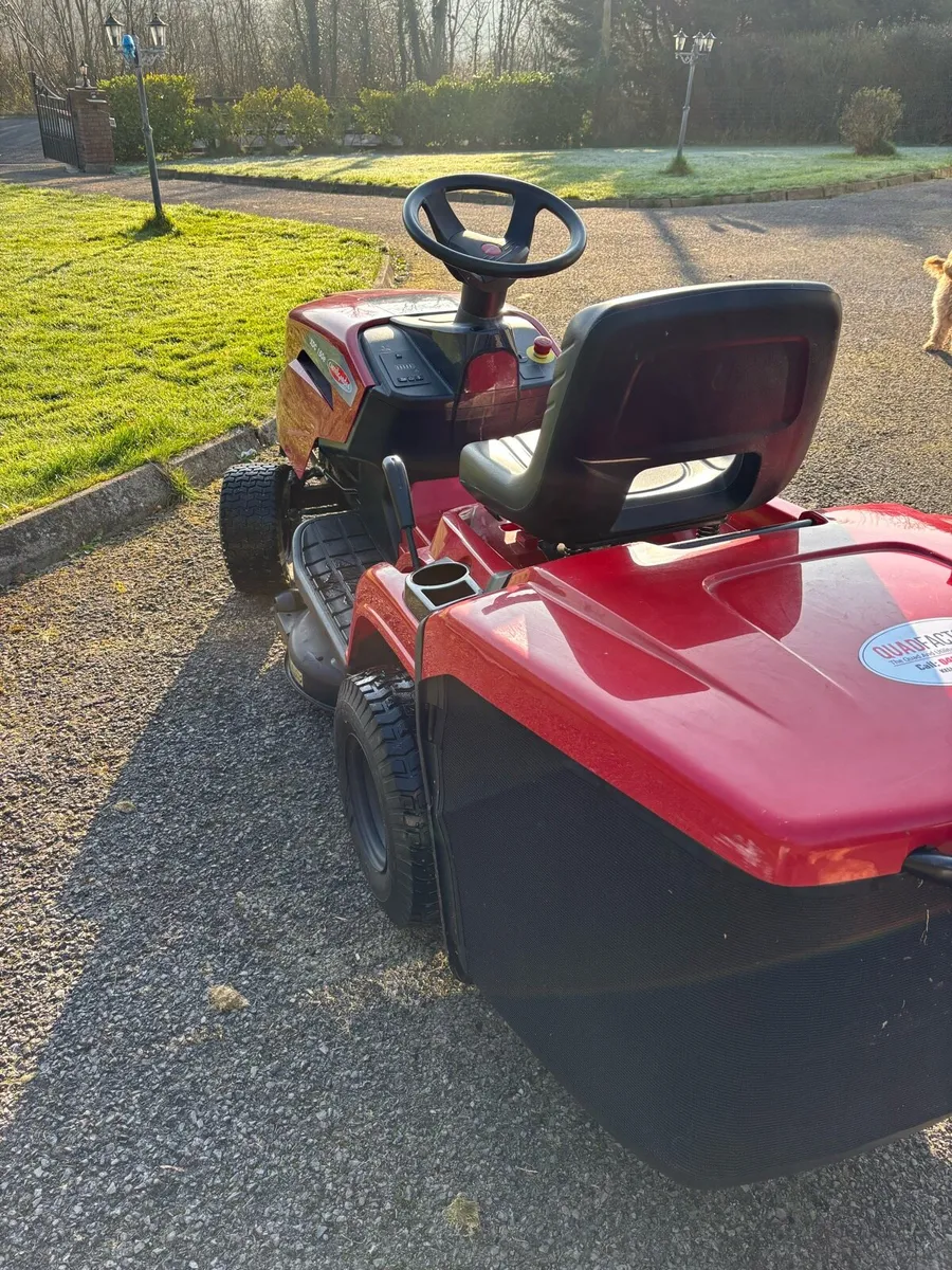 Fully electric ride on lawnmower - Image 2