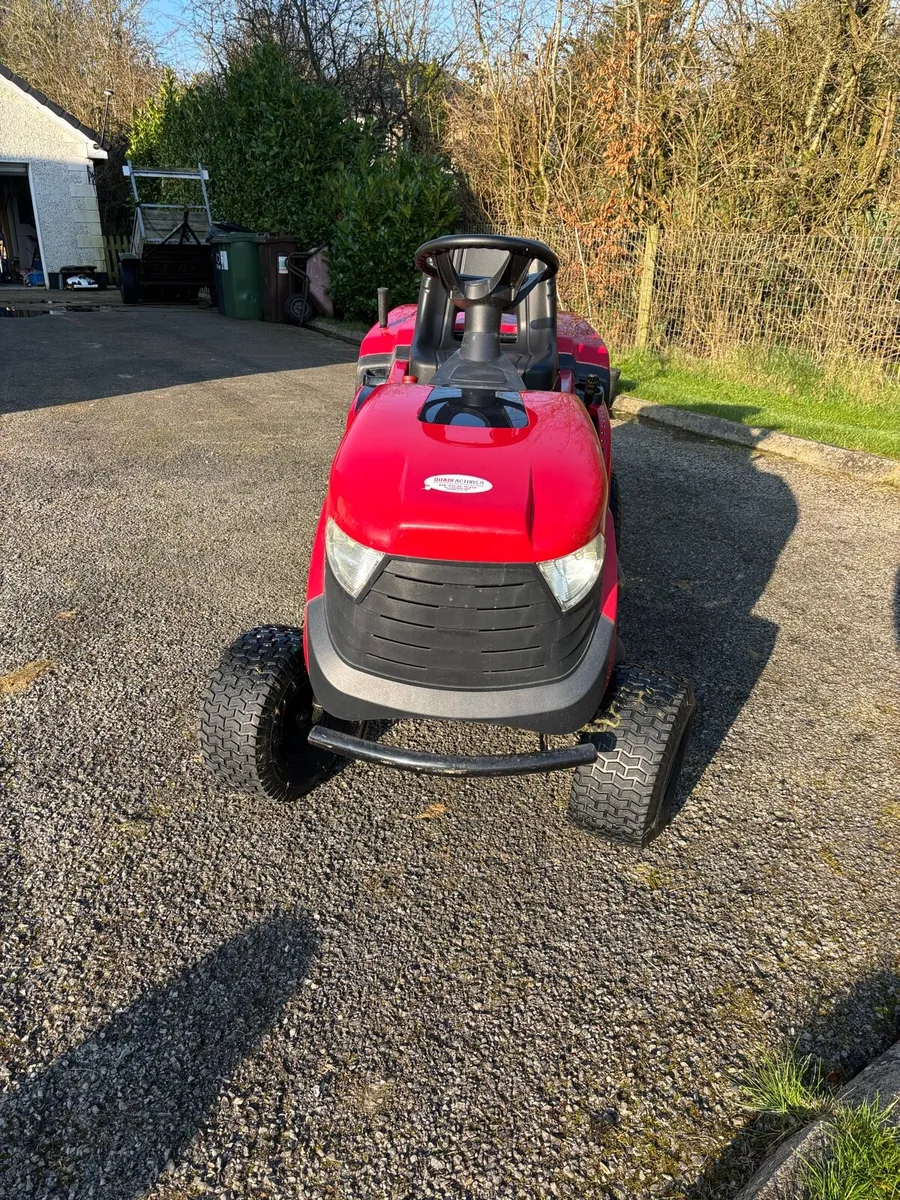 Fully electric ride on lawnmower - Image 4