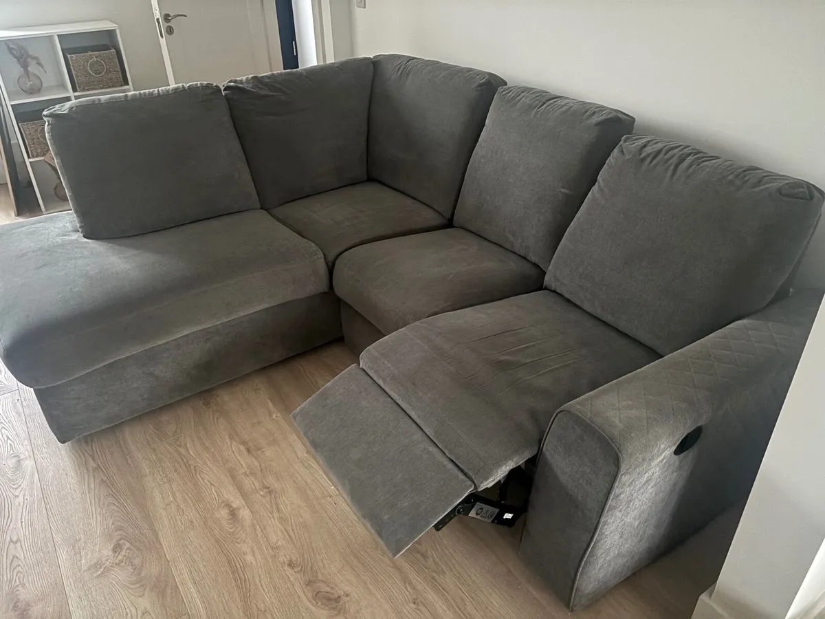 L-Shaped Couch with recliner - Image 1