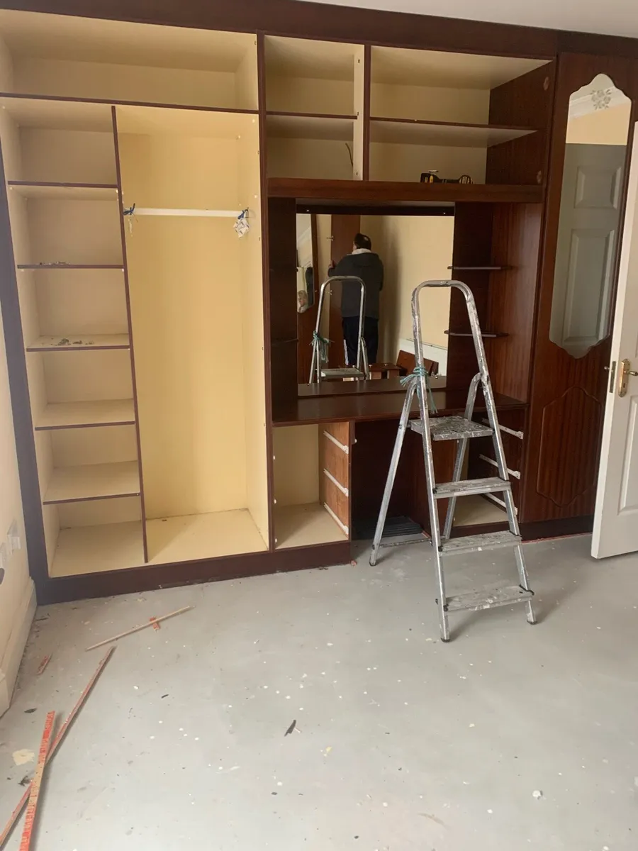 Fitted wardrobes - Image 4
