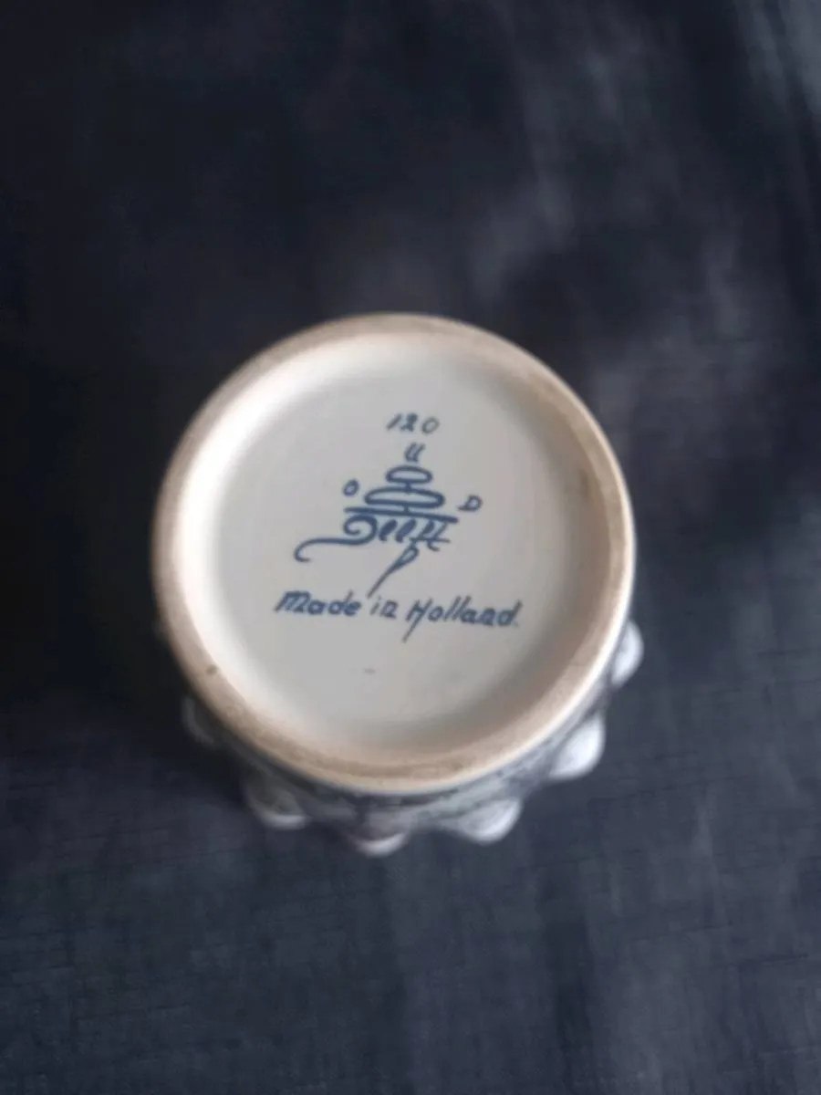 Holland Vase/Pot - Image 2