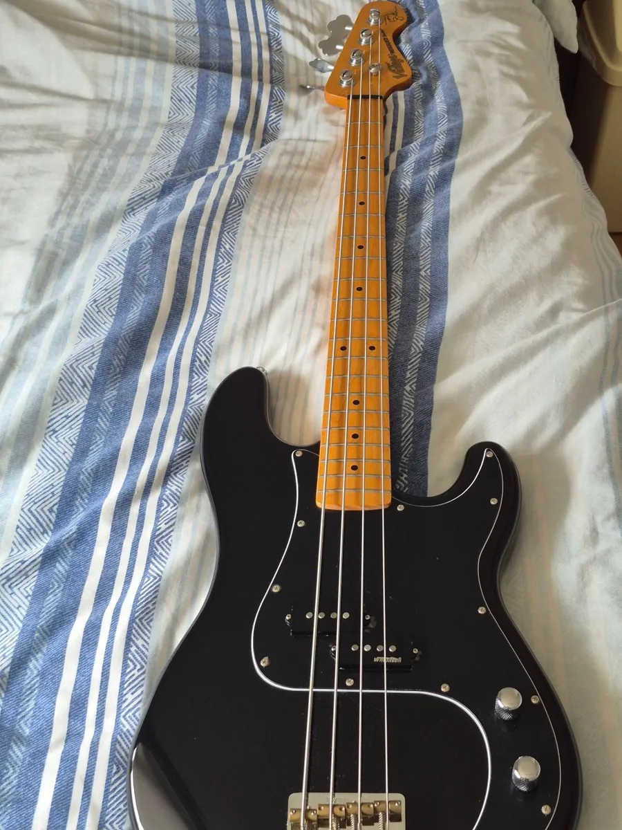 Vintage Tony Butler Signature Bass + Hartke HD15 A - Image 2