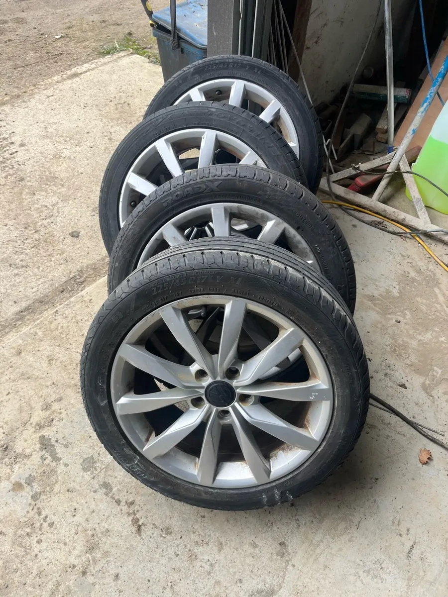 Alloys wheels of VW - Image 1