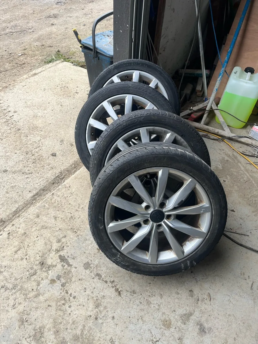 Alloys wheels of VW - Image 4