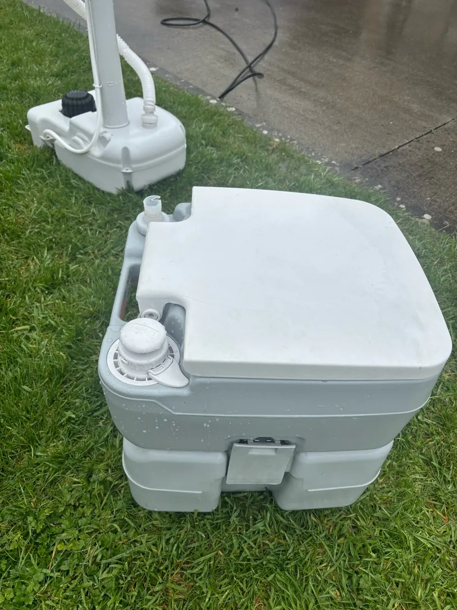 Portable Toilet and Sink - Image 4