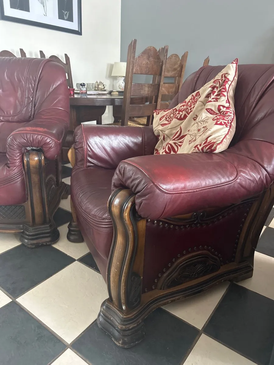 Vintage Leather Sofa Set – 3 Seater + 2 Armchairs - Image 2