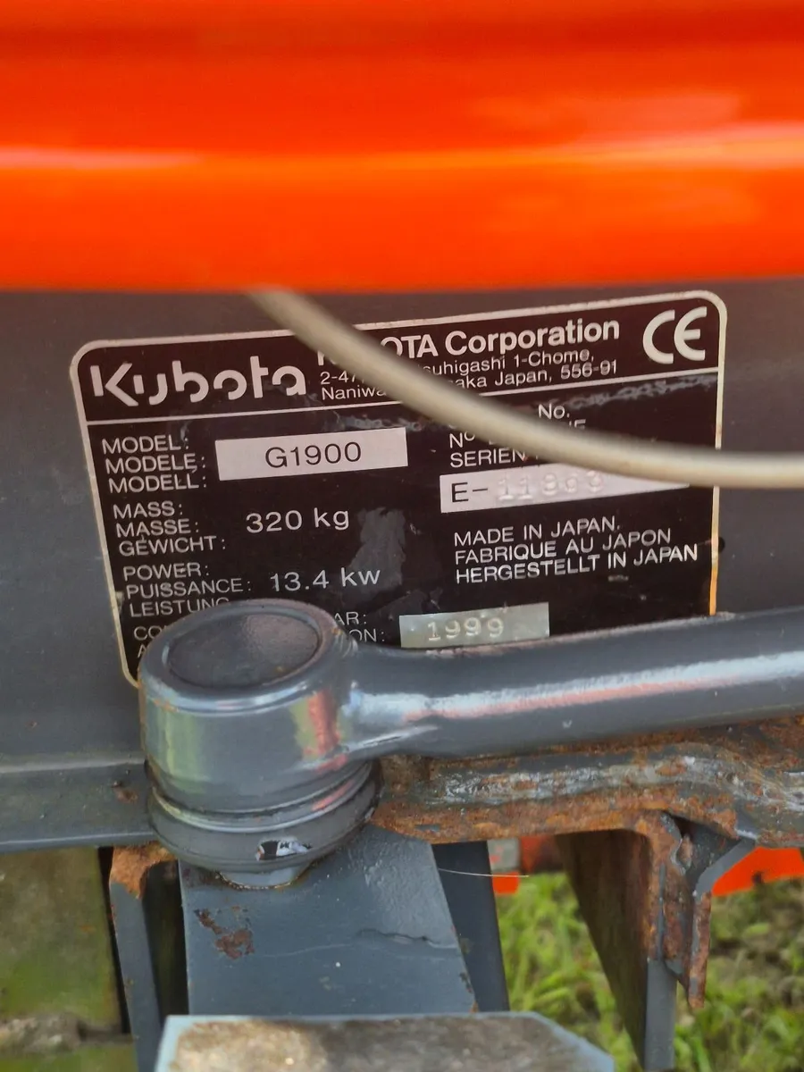 Kubota g1900 mulching mower with 3 point linkage - Image 2