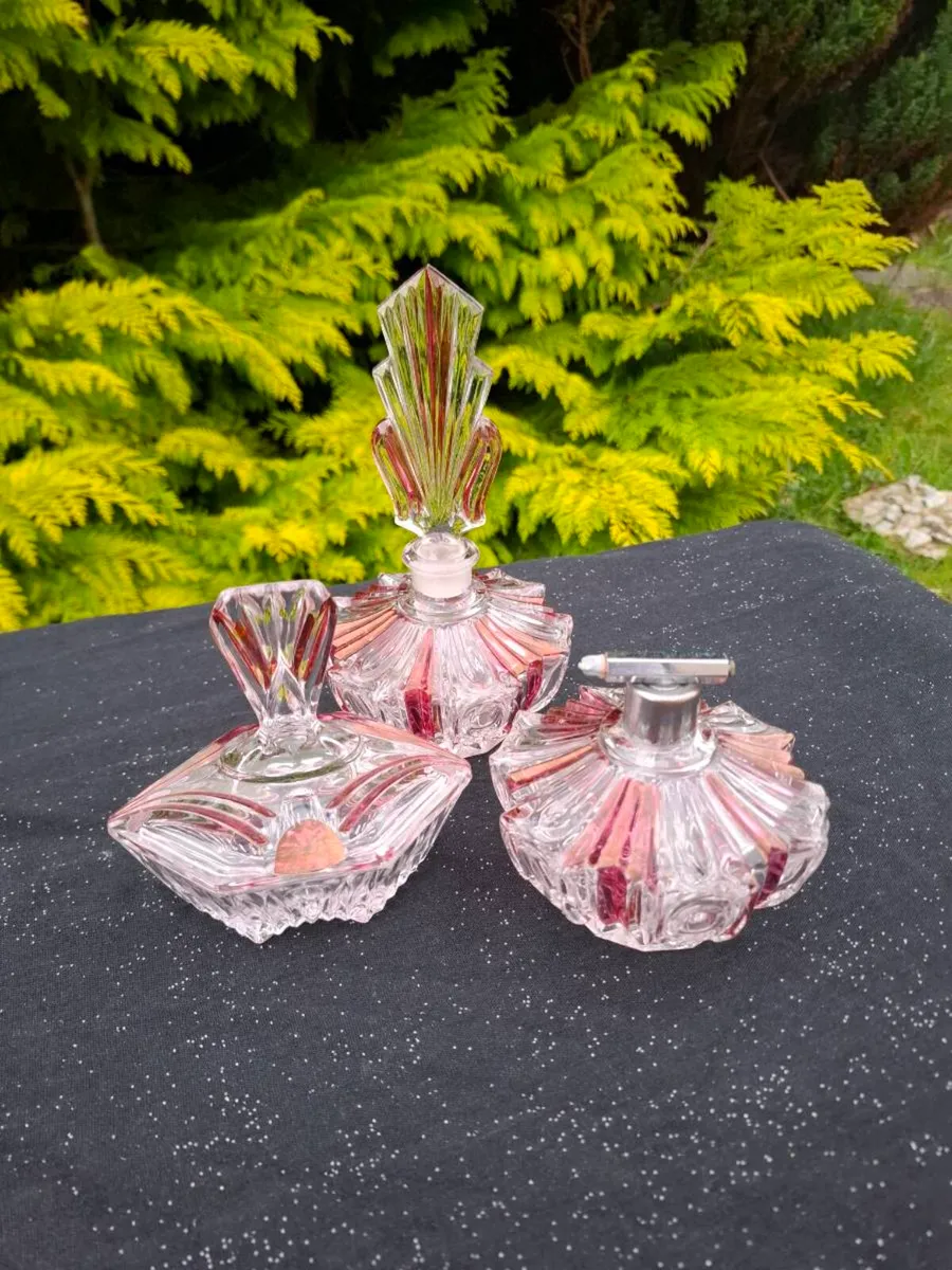 Vintage red perfume set postage possible - Image 1