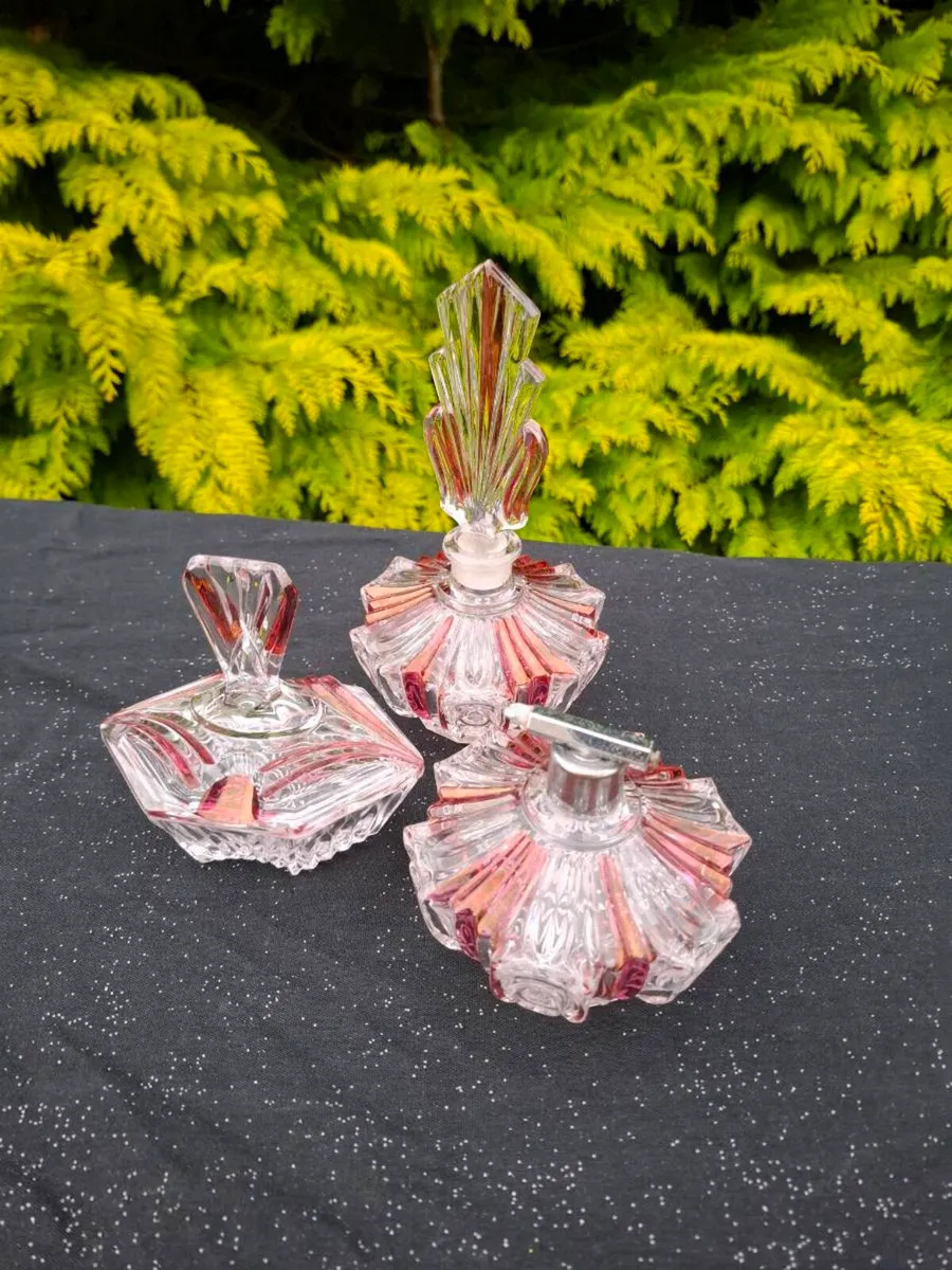 Vintage red perfume set postage possible - Image 2