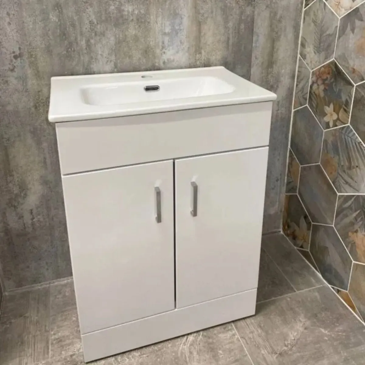 Bathshack - ECONOMY-BUSTER Bathroom Deal - Image 2