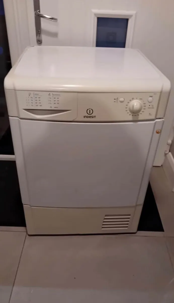 Indesit 8kg condenser dryer