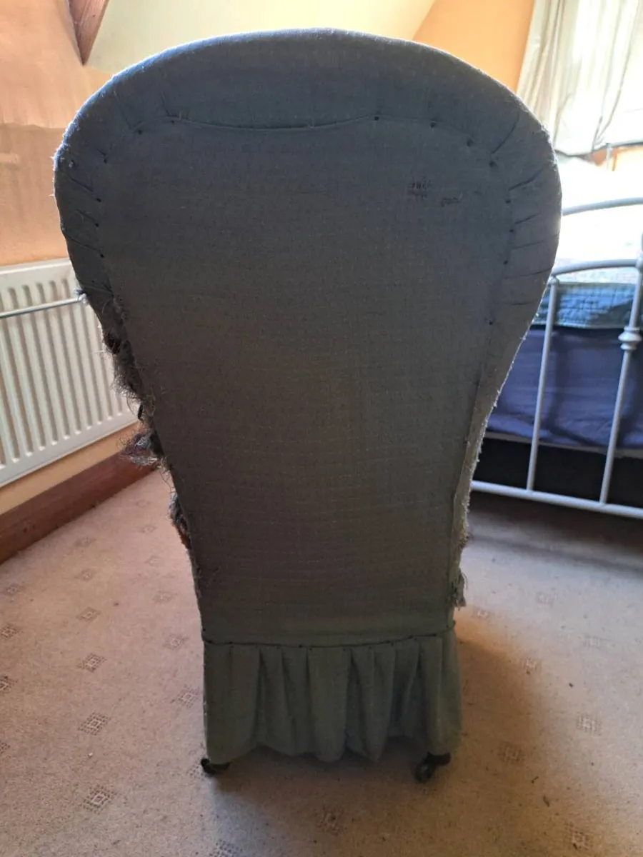 Victoria Nursing Chair - Image 3