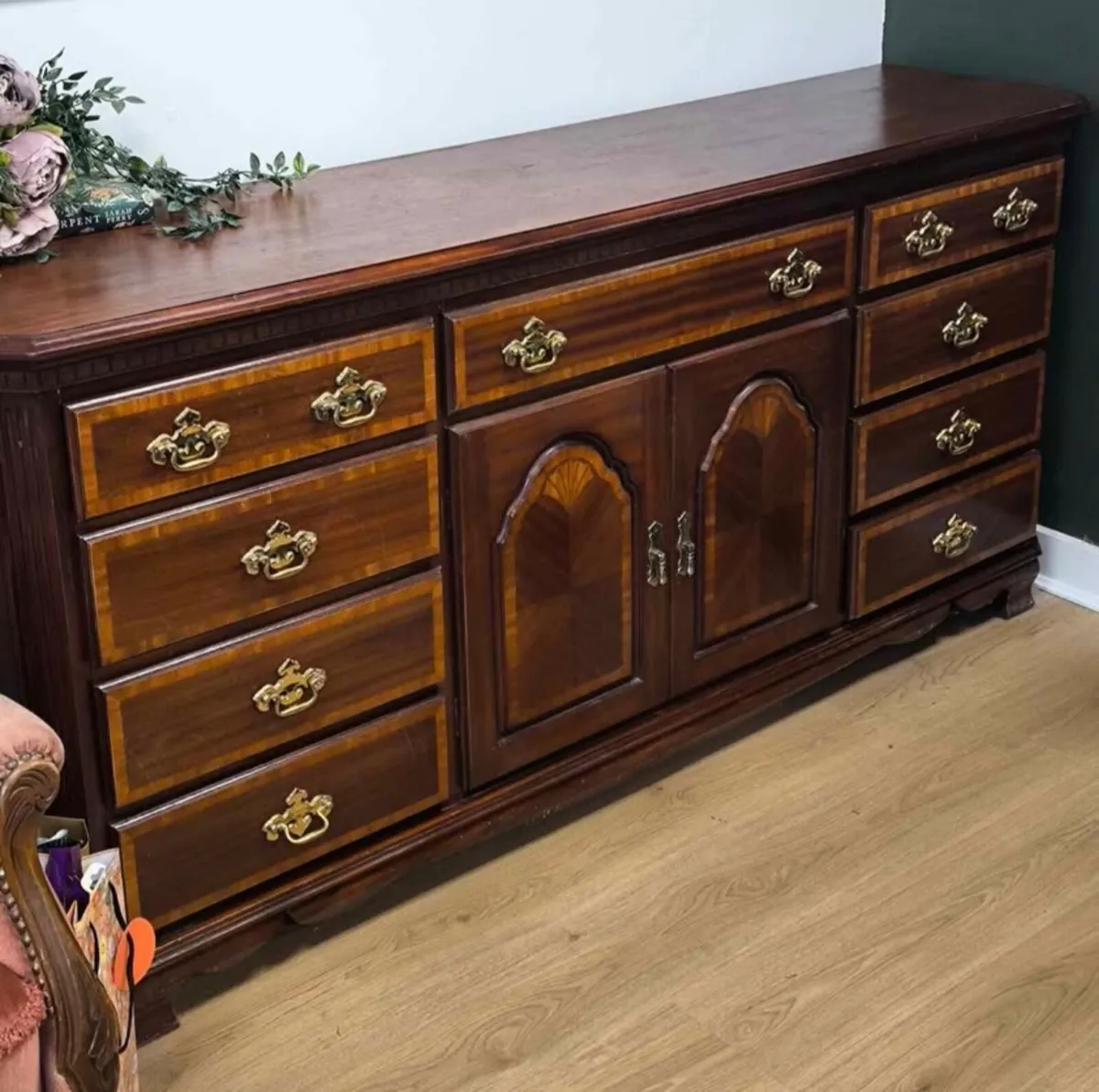 Beautiful vintage solid wood sideboard - Image 1