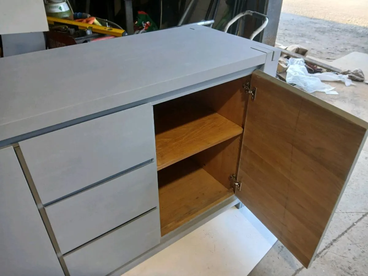 Sideboard - Image 3