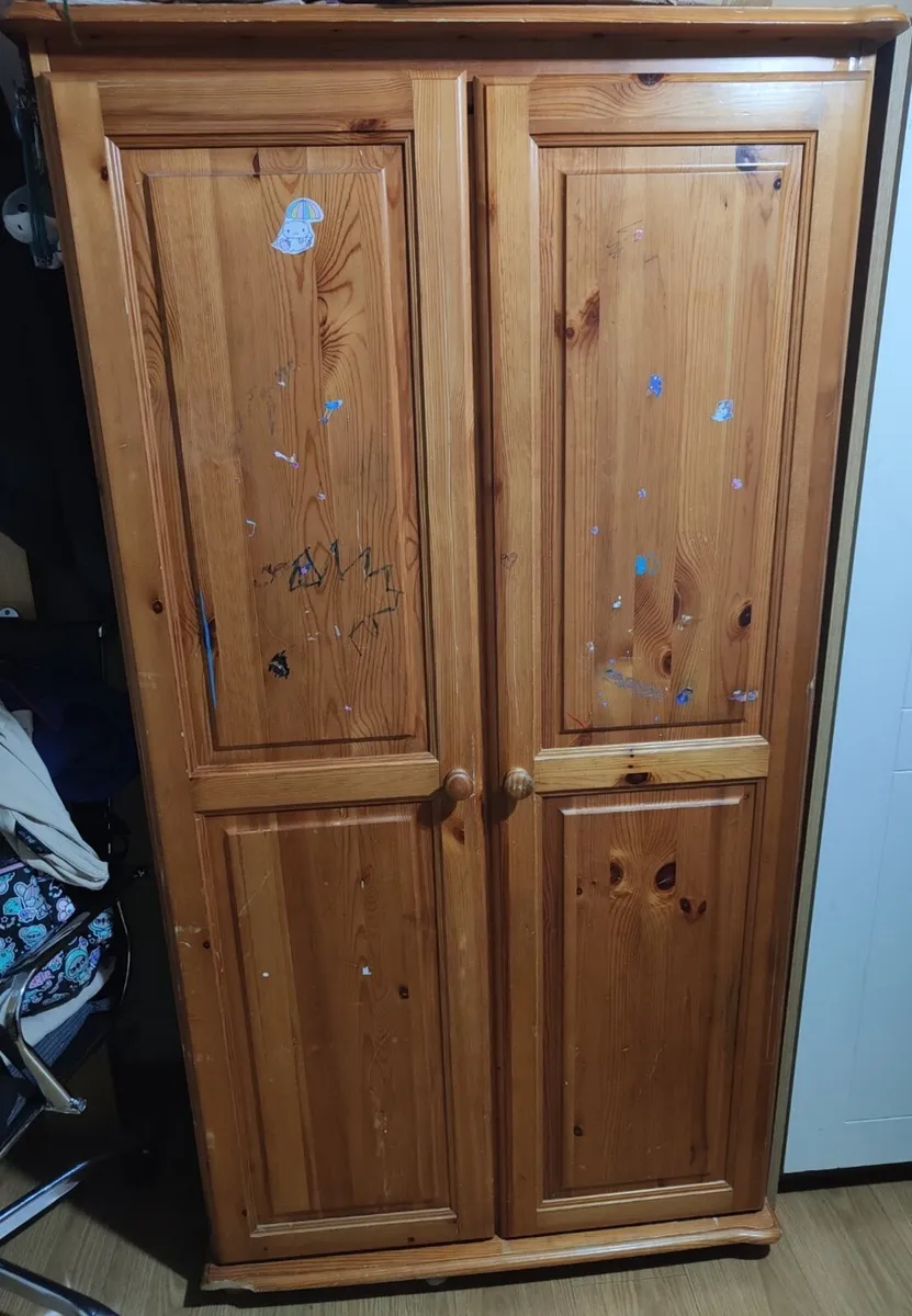 Cabinet solid wooden very heavy, - Image 1