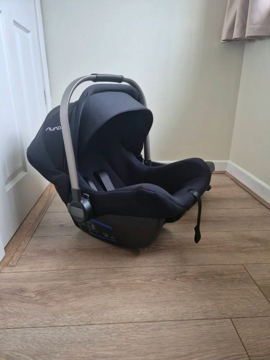Nuna baby car seat - Image 3