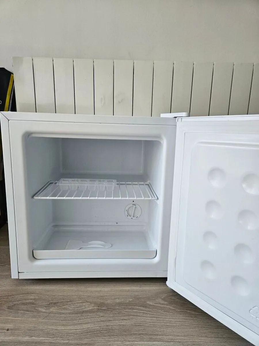 Mini Freezer - Image 2