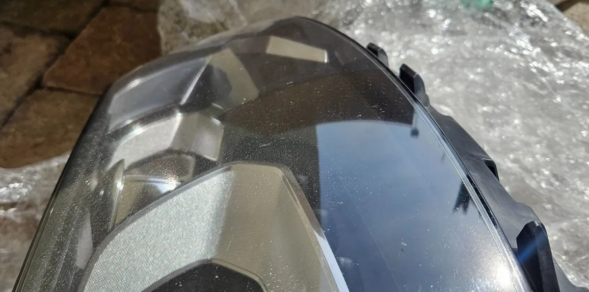 VW Sharan headlight 7N2941752B drivers side - Image 3